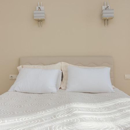 Hotel Alexandria Saguramo 外观 照片