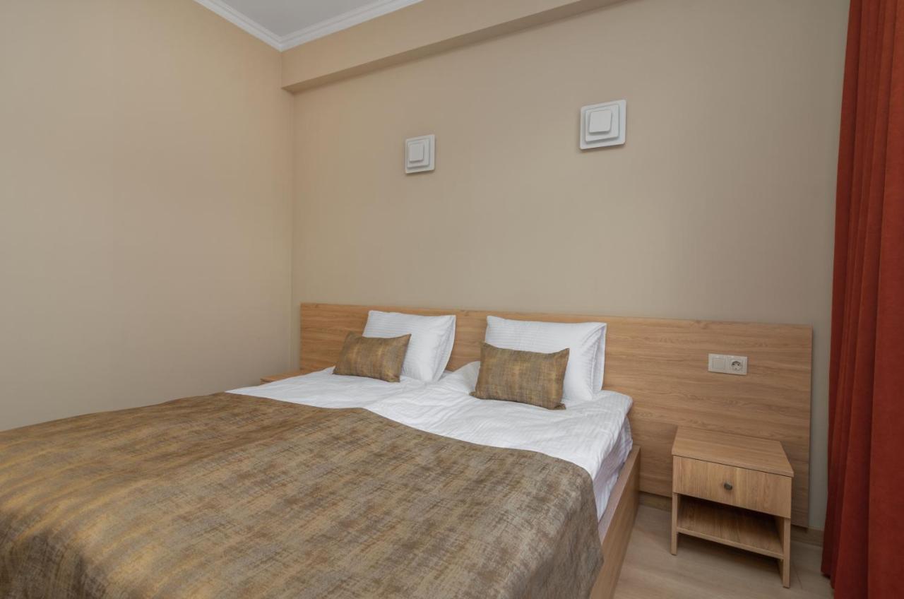 Hotel Alexandria Saguramo 外观 照片