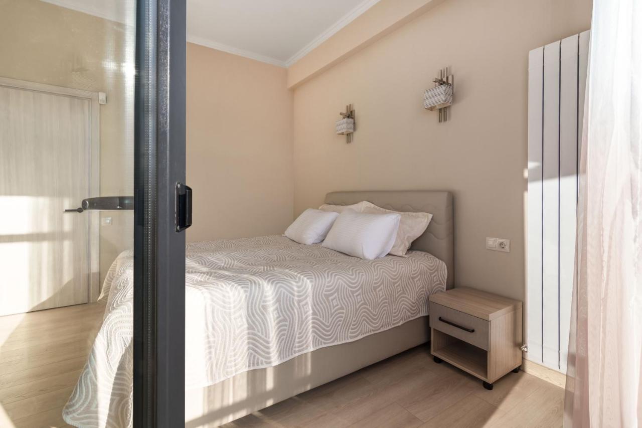 Hotel Alexandria Saguramo 外观 照片