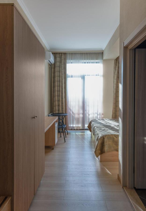 Hotel Alexandria Saguramo 外观 照片