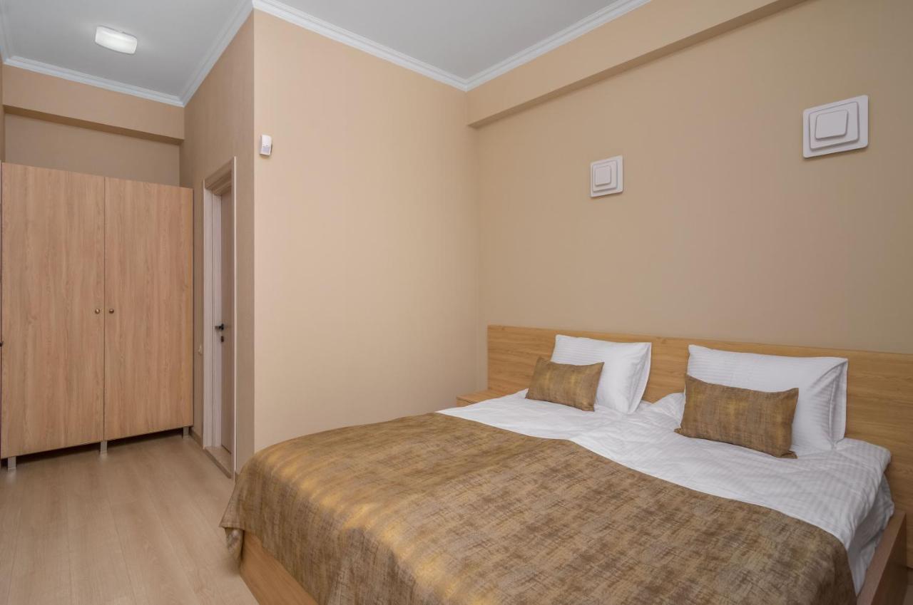 Hotel Alexandria Saguramo 外观 照片