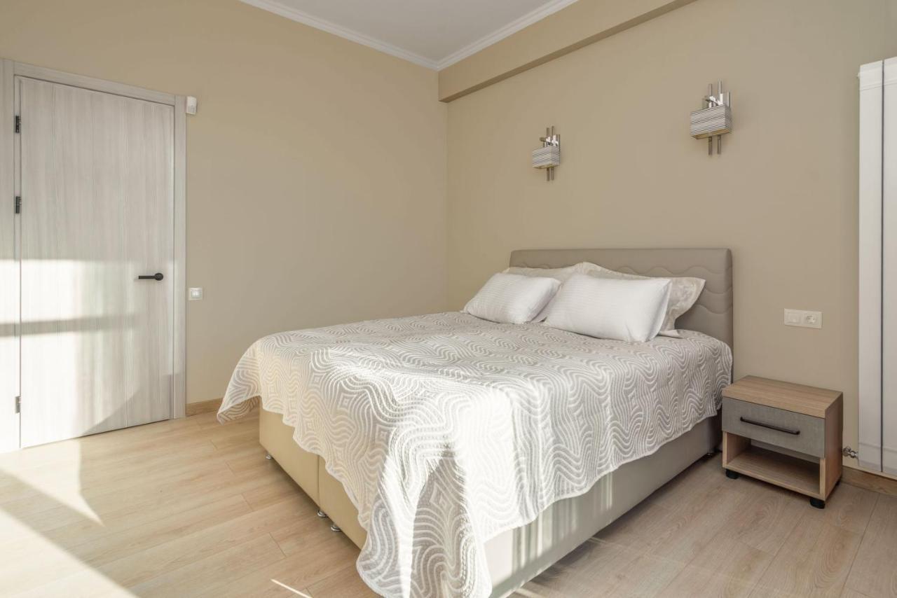Hotel Alexandria Saguramo 外观 照片