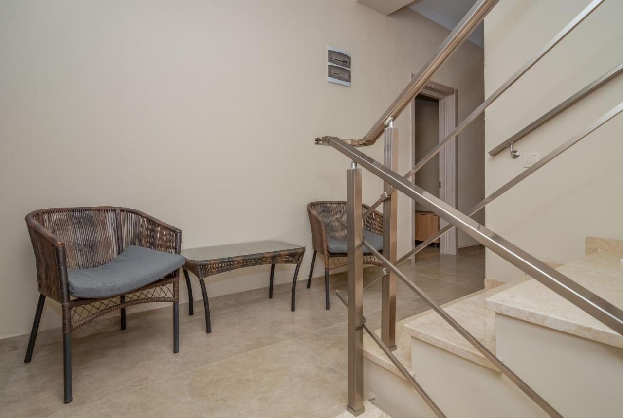Hotel Alexandria Saguramo 外观 照片