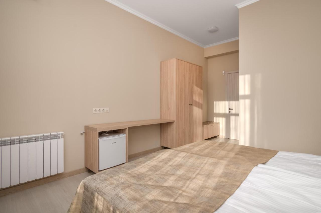 Hotel Alexandria Saguramo 外观 照片