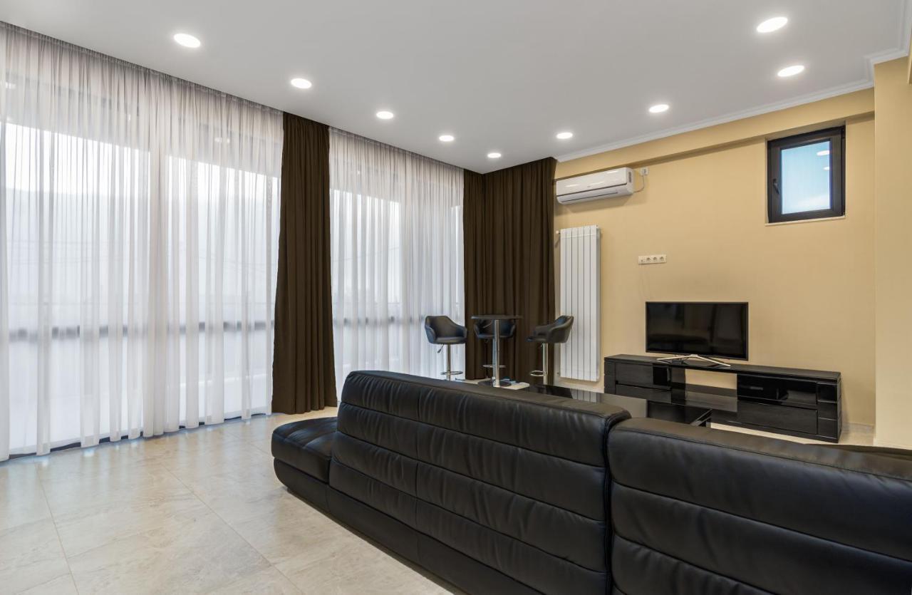 Hotel Alexandria Saguramo 外观 照片