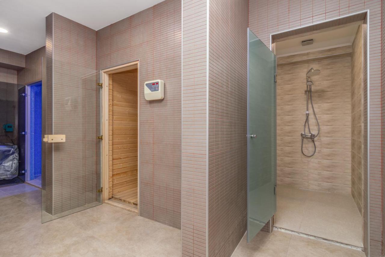 Hotel Alexandria Saguramo 外观 照片