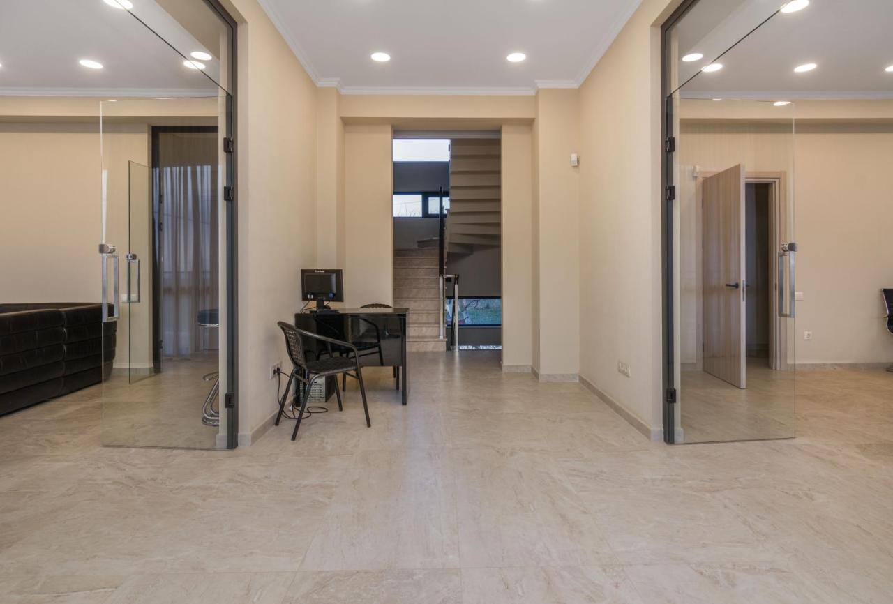 Hotel Alexandria Saguramo 外观 照片